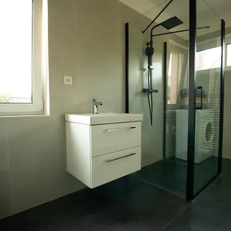 Devade Se Dvěma Ložnicemi A Wifi Připojením Apartamento *