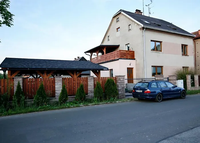 Devade Se Dvema Loznicemi A Wifi Pripojenim Trutnov