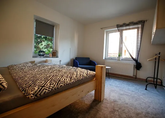 Devade Se Dvema Loznicemi A Wifi Pripojenim Apartament *